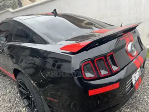 Ford Mustang V6 Premium Coupe 2012 Black