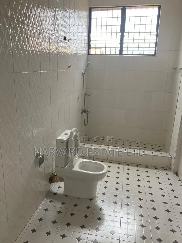3bdrm Apartment in Tech Appiadu Knust, Kumasi Metropolitan for rent