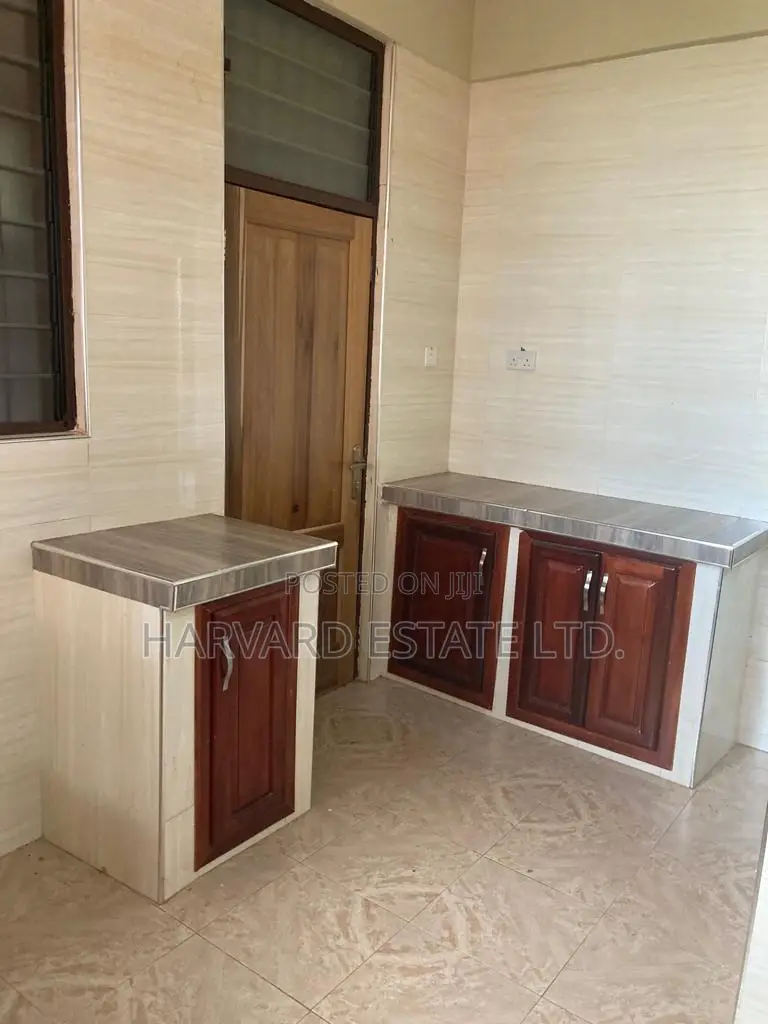 3bdrm Apartment in Tech Appiadu Knust, Kumasi Metropolitan for rent