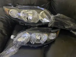 Toyota Corolla 2009-2010 Headlight Pair