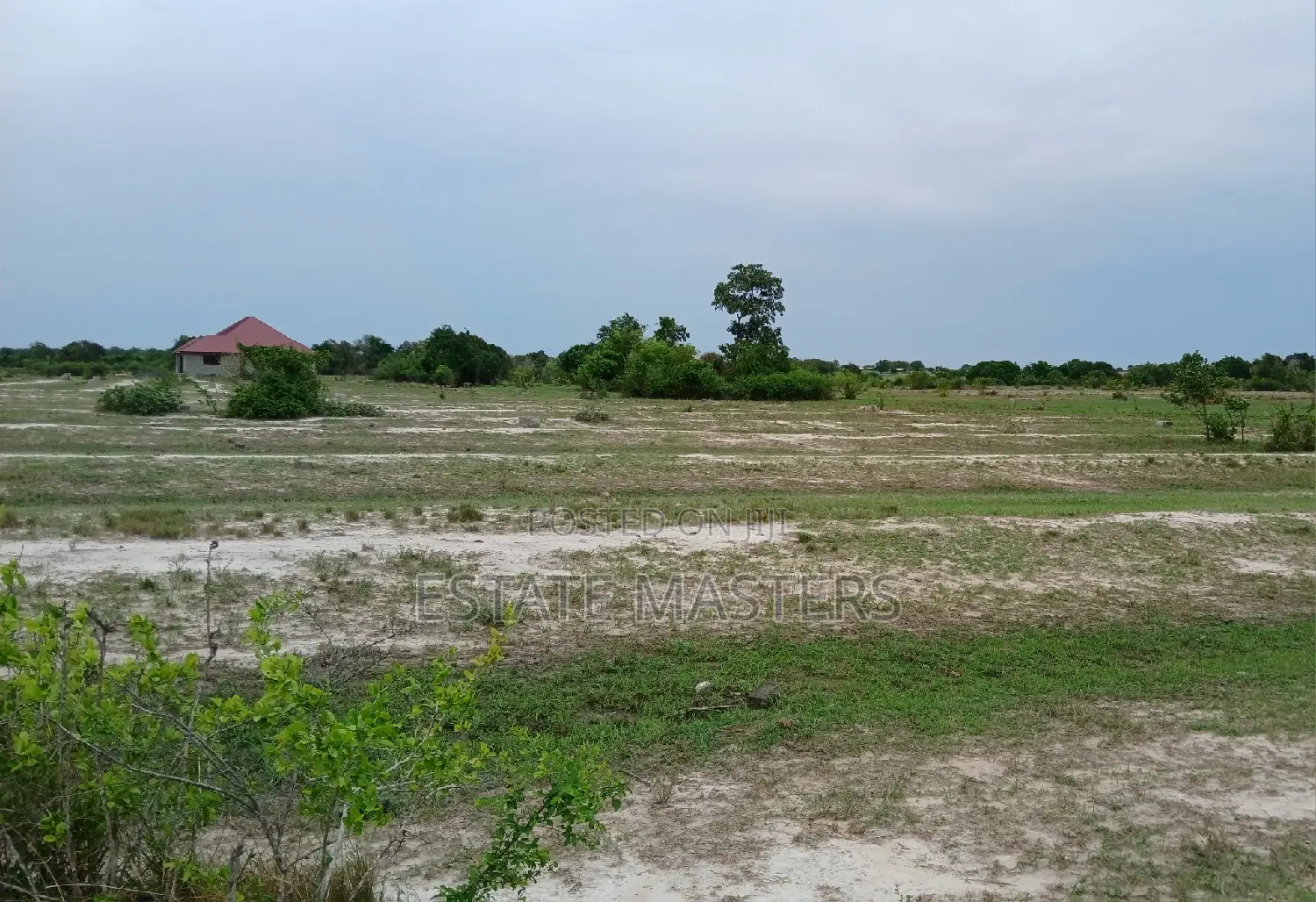 Beautiful Kept Land With Certificate Up