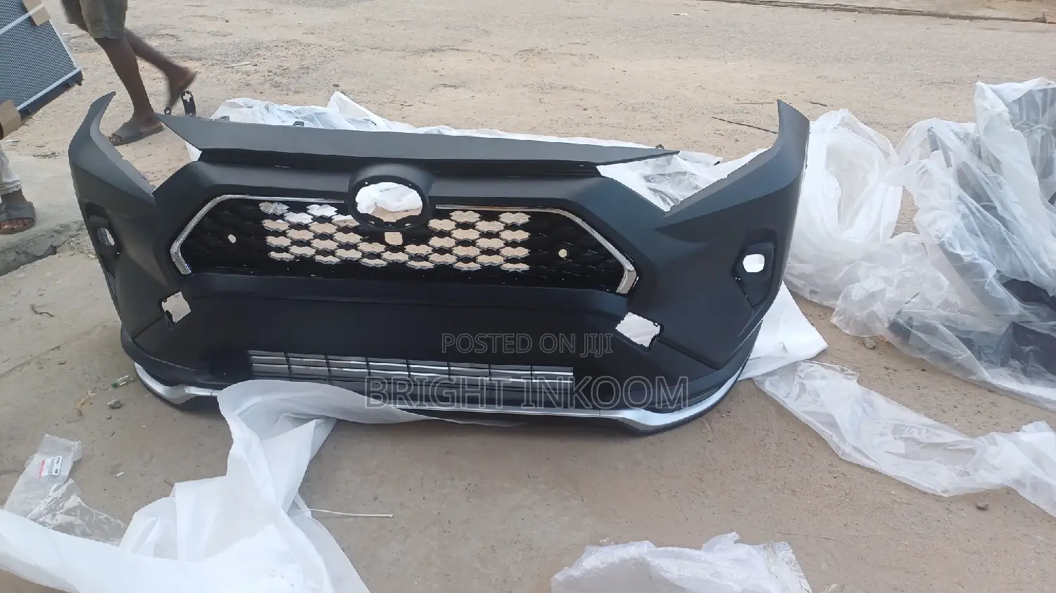 Toyota Rav4 2022 2023front Bumper Complete
