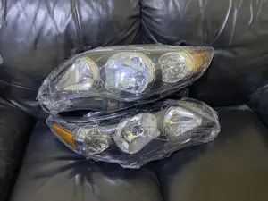 Toyota Corolla 2011-2013 Headlight Pair