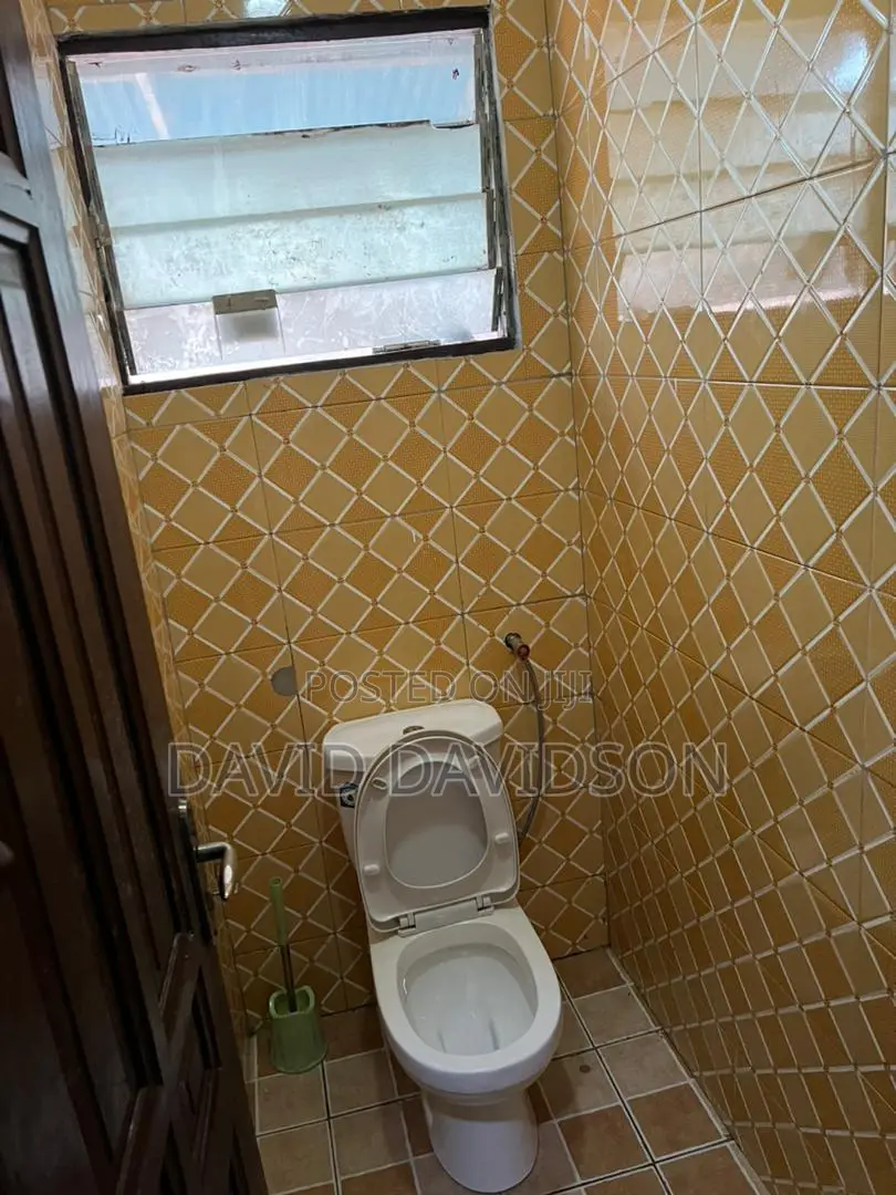 3bdrm Mansion in 3 Bedroom Self, Tema Metropolitan for rent