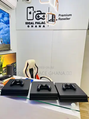 Playstation 4 Pro With 5 Games