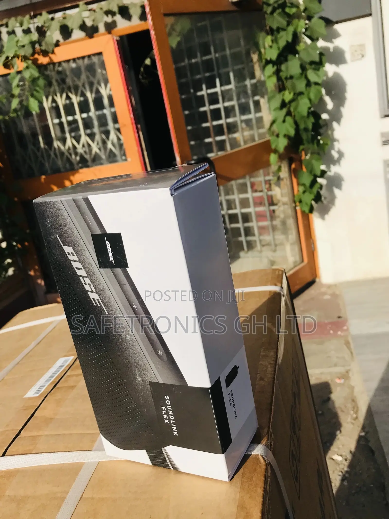 Wireless Black Bose Soundlink Flex Bluetooth Speaker