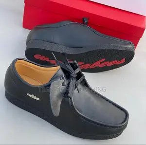 Wallabees Black Leather Shoe