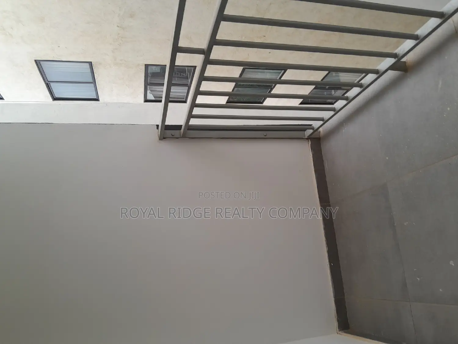 3bdrm Apartment in East Airport, Accra Metropolitan for rent