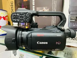 Original Canon Xa30 Professional Handheld Video Camera.