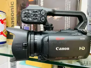 Newly in Stock Canon Xa30 Professional Handheld Video Camera