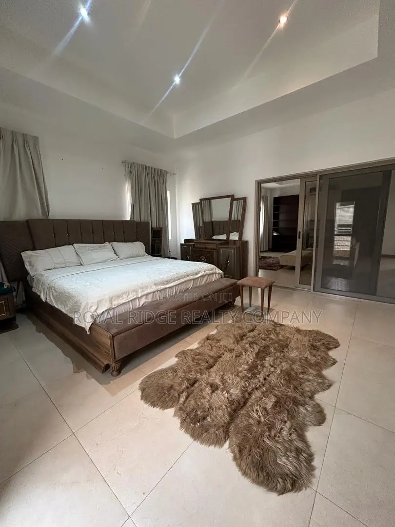 Furnished 5bdrm Townhouse / Terrace for rent