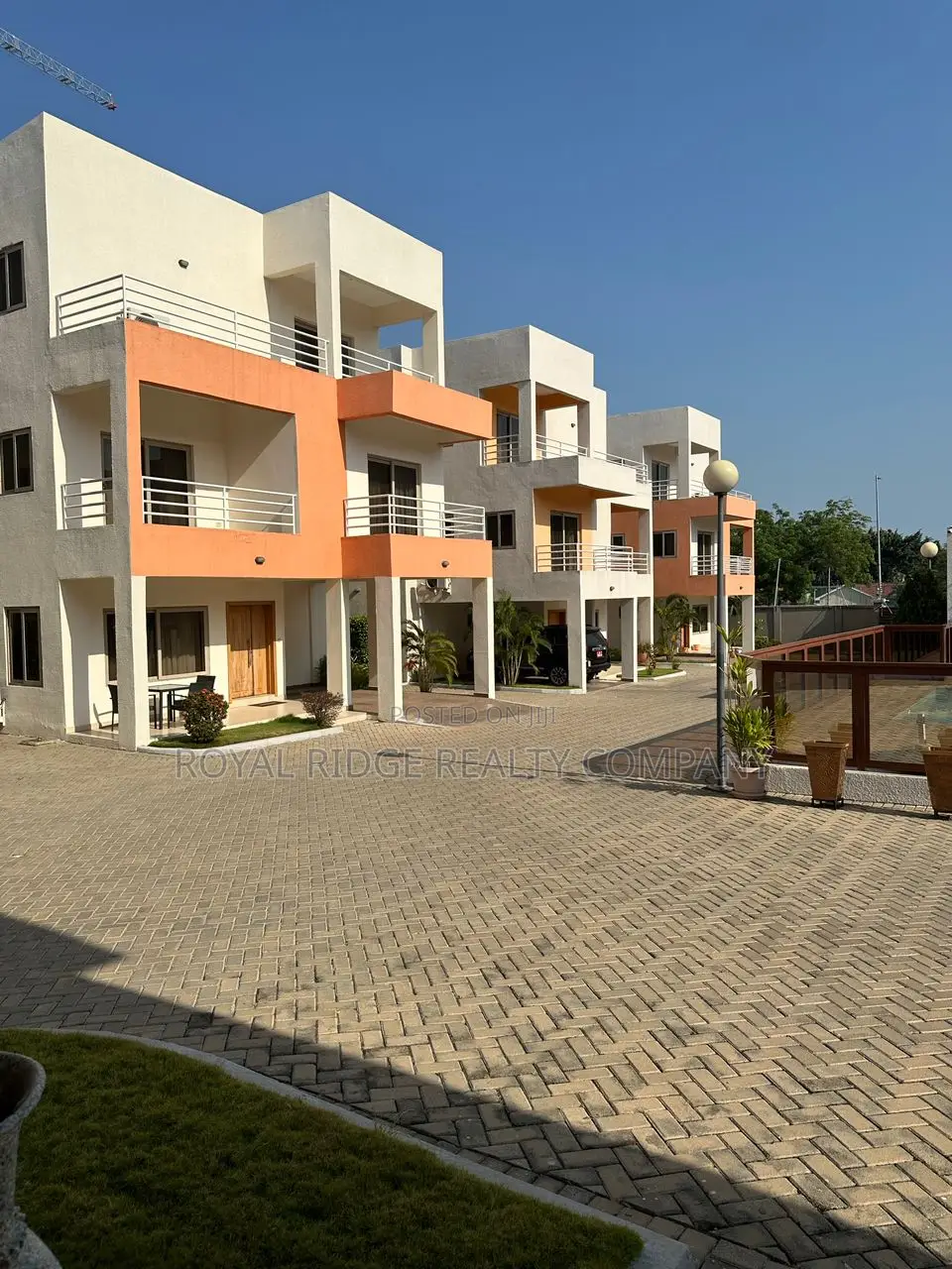 Furnished 5bdrm Townhouse / Terrace for rent