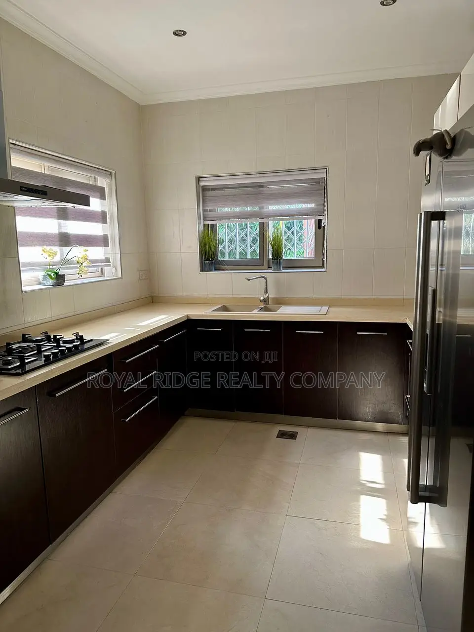 Furnished 5bdrm Townhouse / Terrace for rent