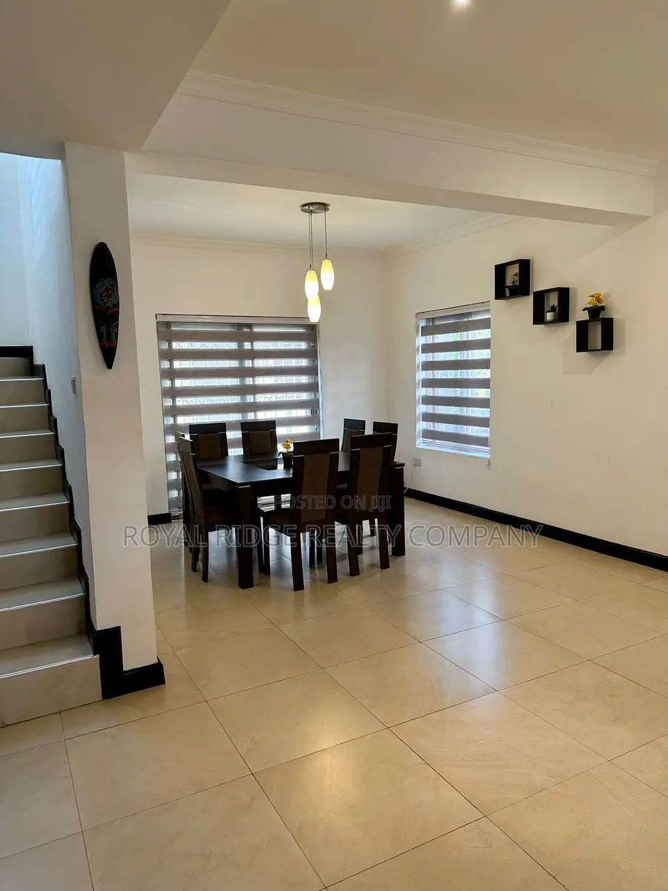 Furnished 5bdrm Townhouse / Terrace for rent