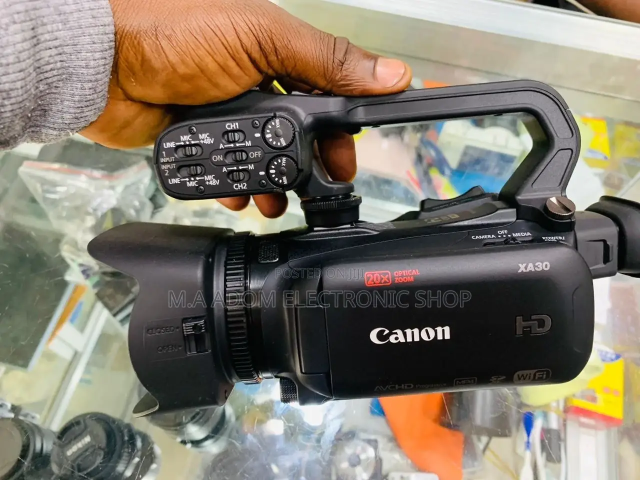 Lovely Design Canon Xa30 Professional Handheld Video Camera.