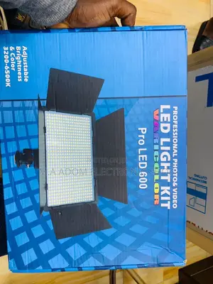 Classic Design Pro Led 600 Photo Video Led Light Kit.