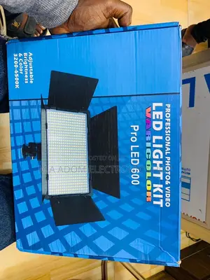 Well Design Pro Led 600 Photo Video Led Light Kit.
