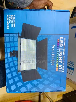 Unique Design Pro Led Light 600 Photo Video Led Light Kit.
