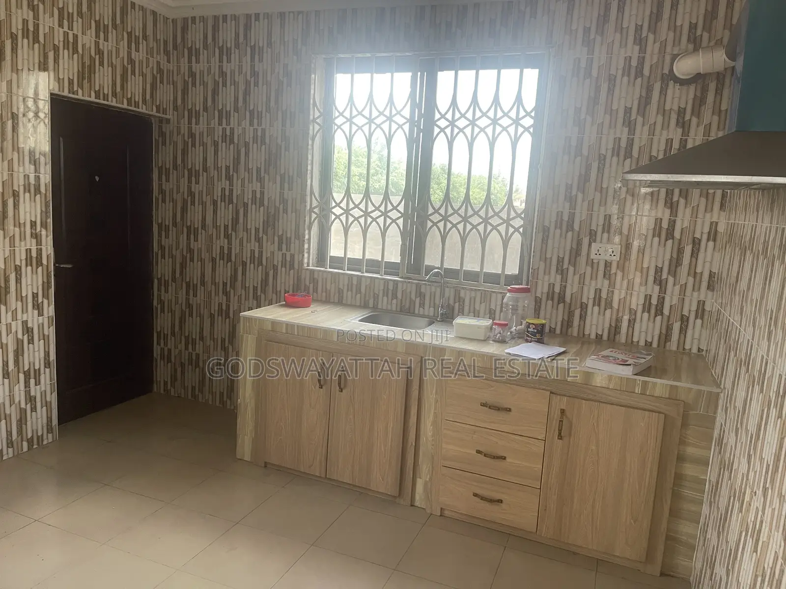 2bdrm Apartment in East Legon for rent