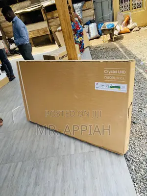 Sleek Design Samsung 65CU7172 65 Inch Crystal Uhd Smart Tv.