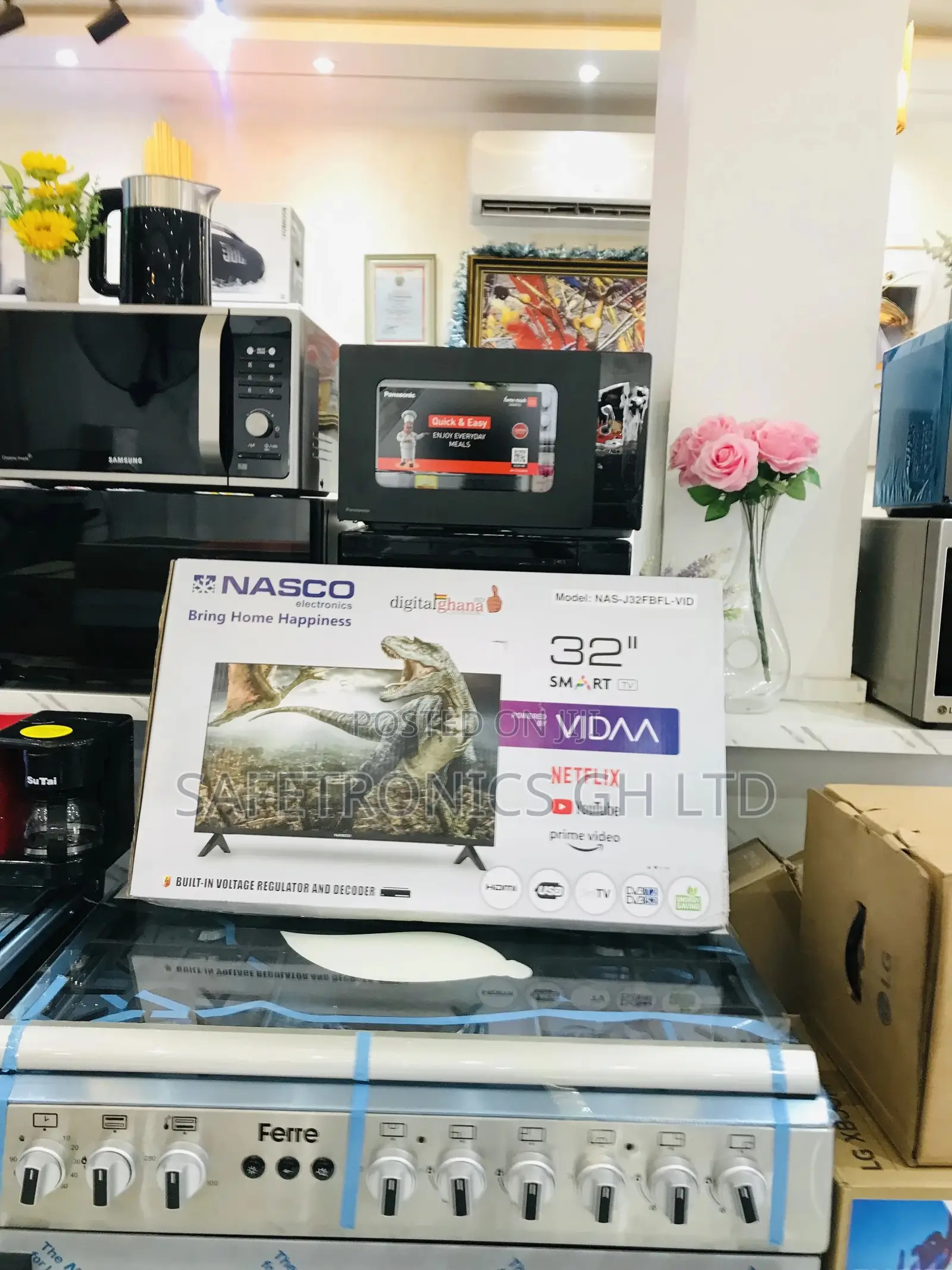 Nasco Smart 32 Inches Black Glossy Electric Tv