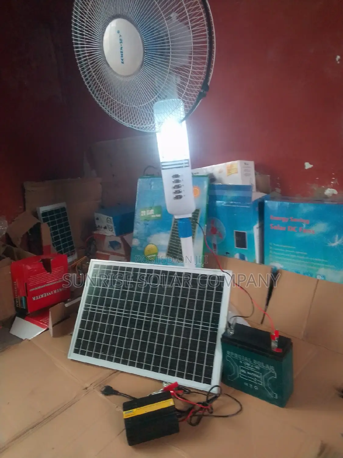 Powerful Solar Rechargeable Fan With External Battery
