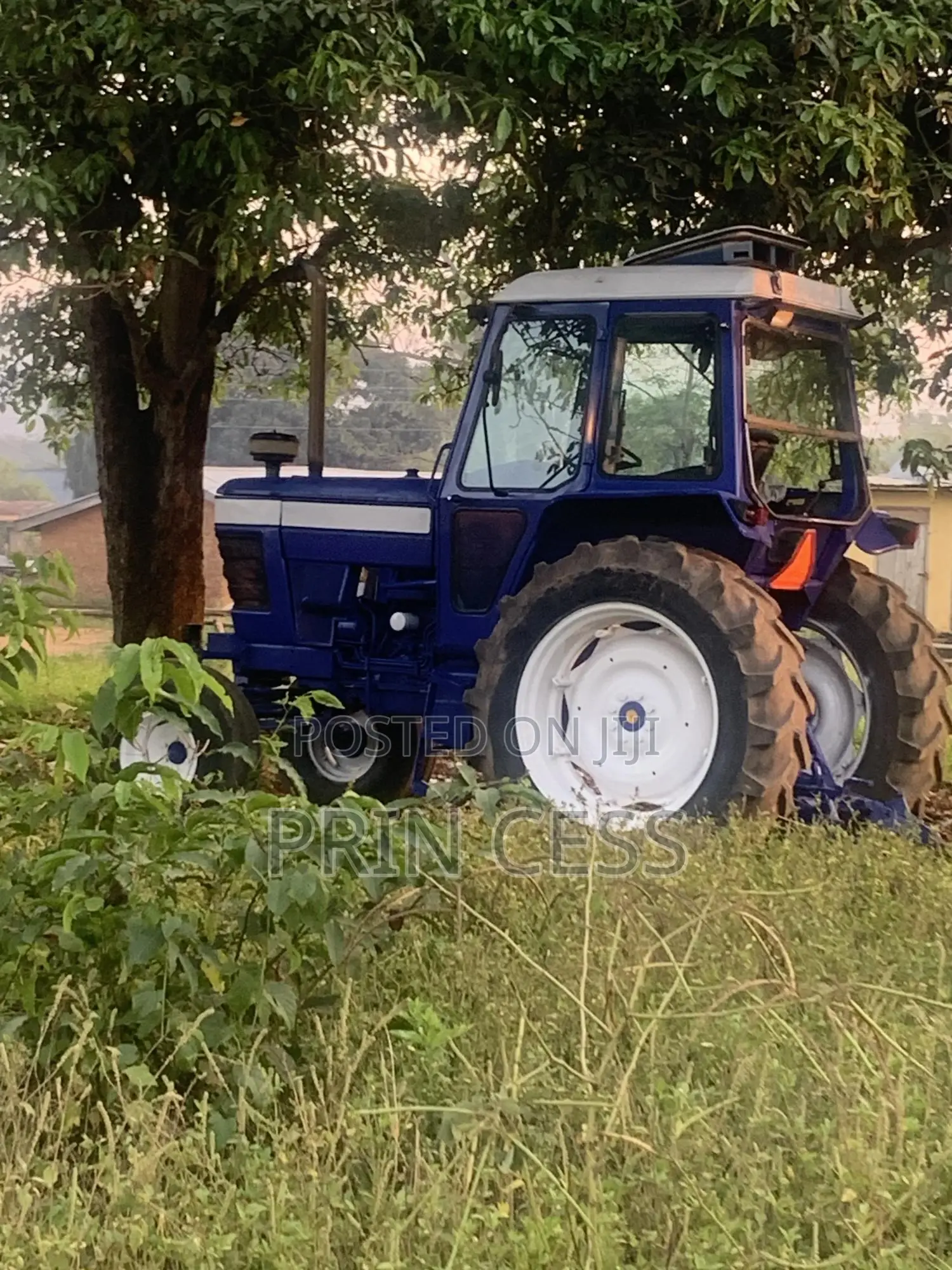 Ford Tractor 7700