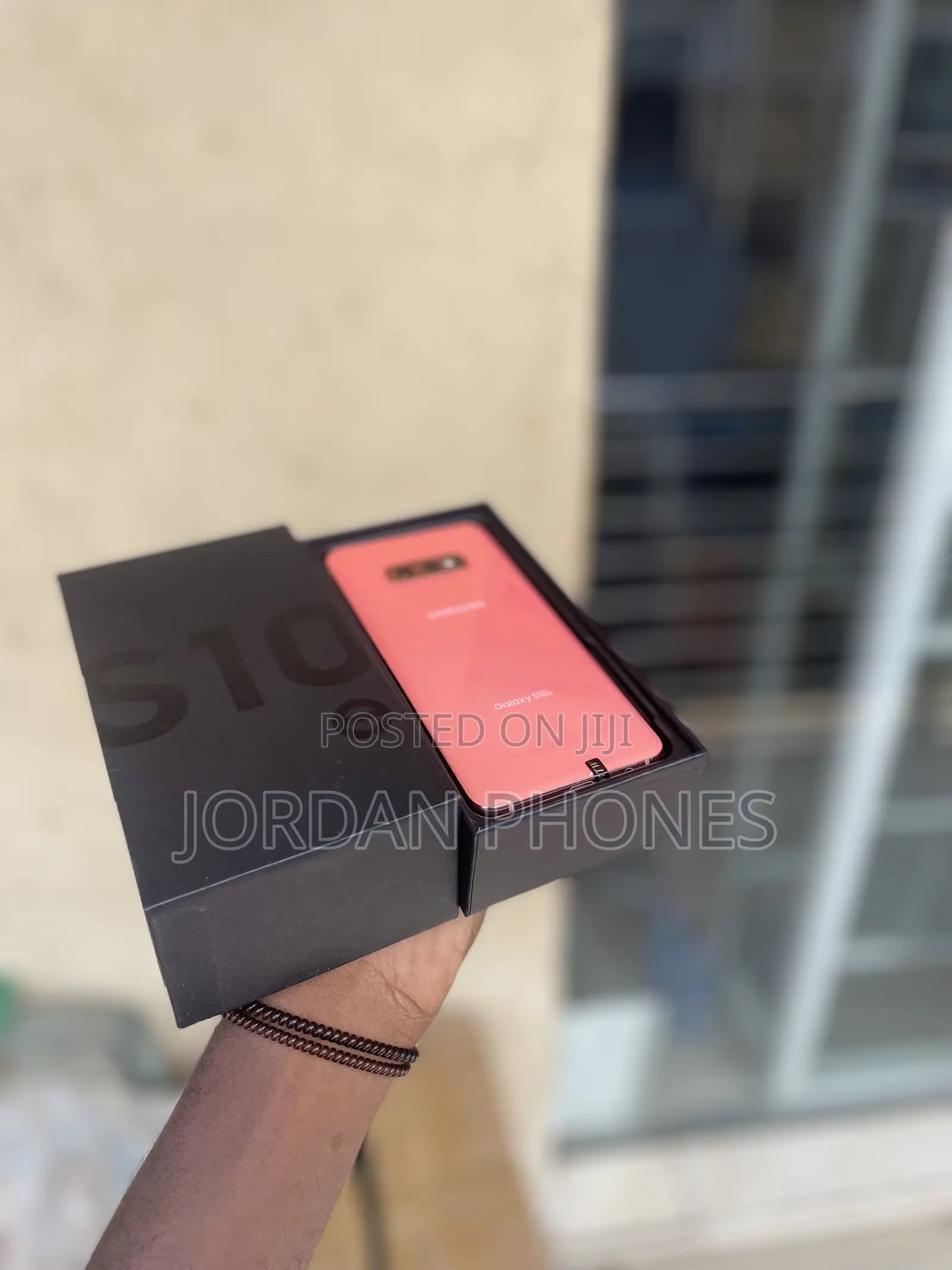 New Samsung Galaxy S10e 128 GB Black
