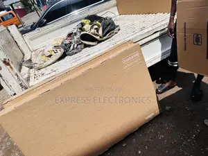 55”Cu8000 Uhd Smart Glossy Led Screen 55”Cu8000