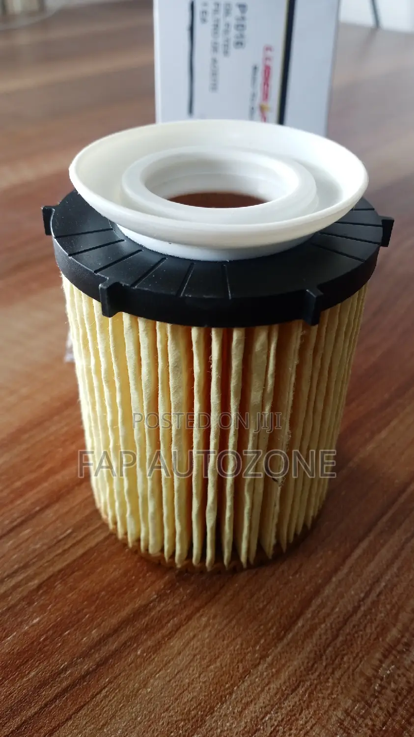 01608/01. Original Mercedes, Infiniti Oil Filter From USA.