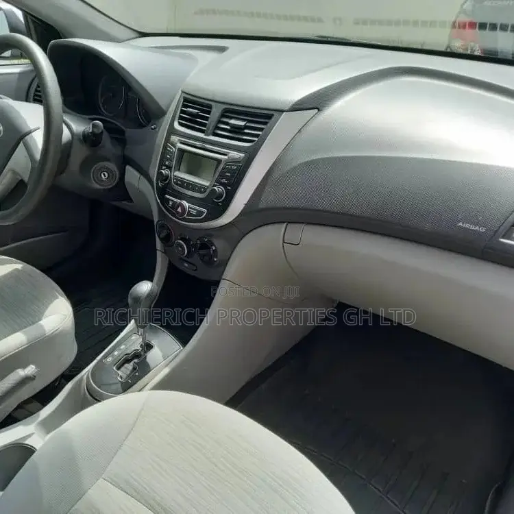 Silver Accent