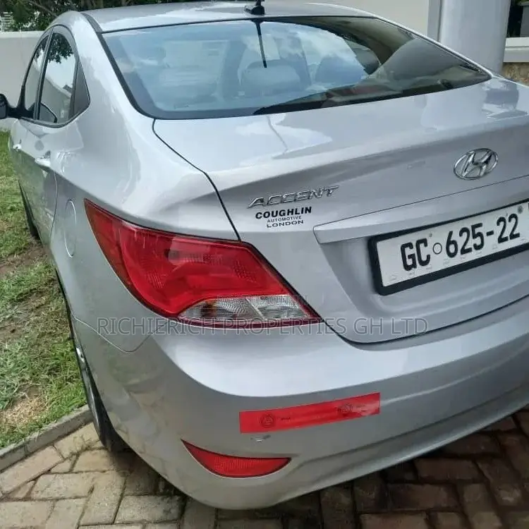 Silver Accent