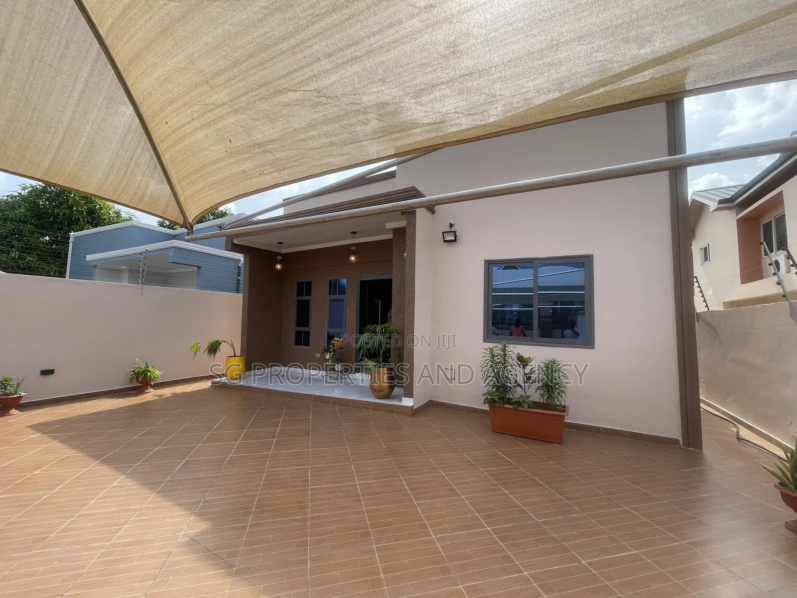 Furnished 3bdrm House in 12Th Hfc Estate, Spintex for rent