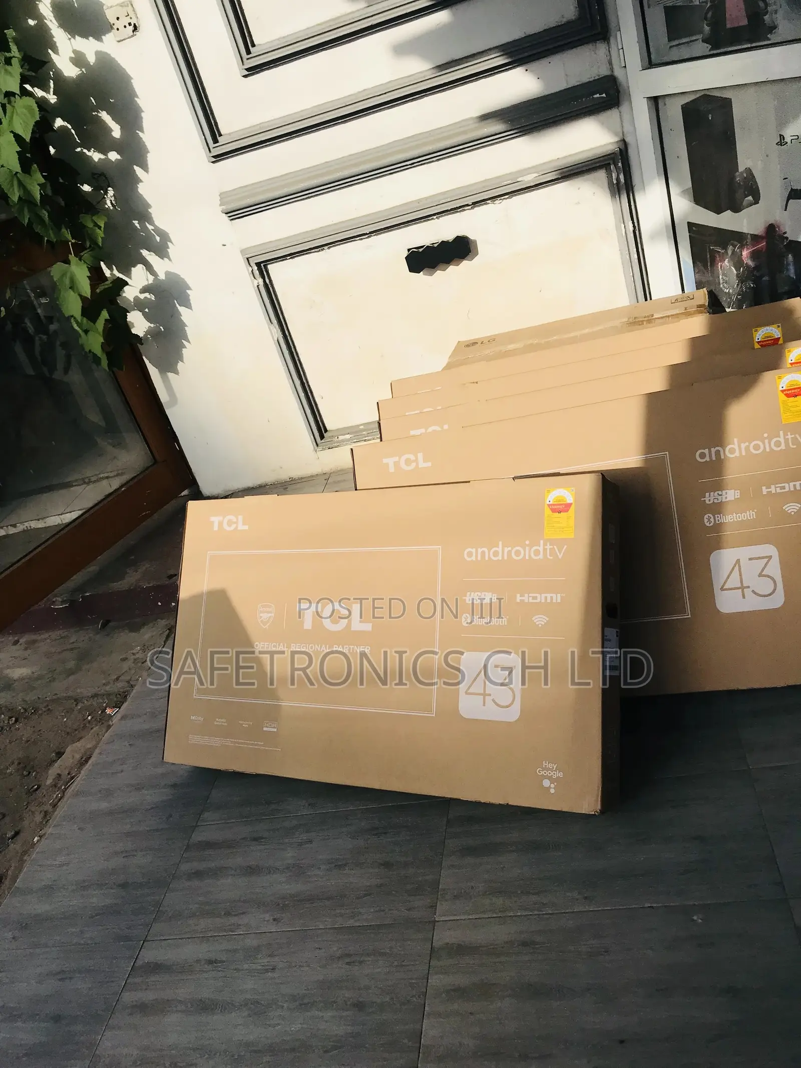 43 Inches Glossy Black TCL Smart Electric Led S5400A Tv