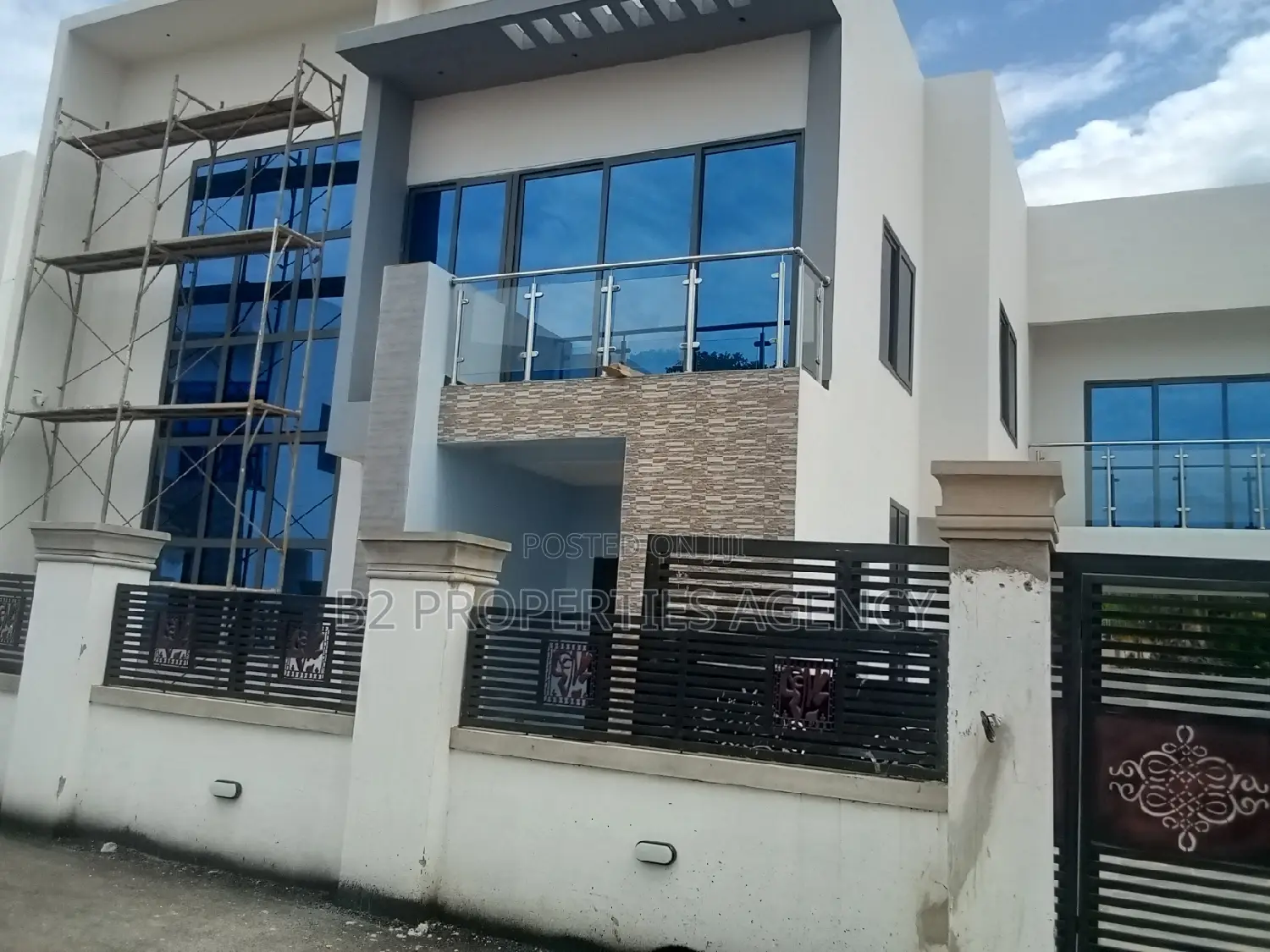 Furnished 5bdrm Maisonette in B2Properties Agency, Kumasi Metropolitan