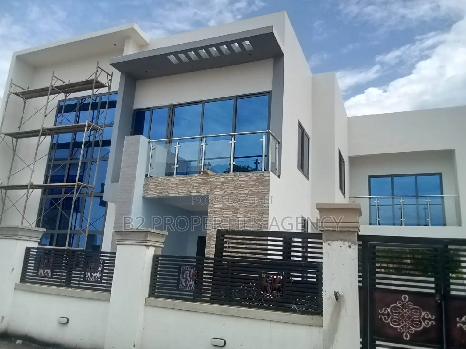 Furnished 5bdrm Maisonette in B2Properties Agency, Kumasi Metropolitan