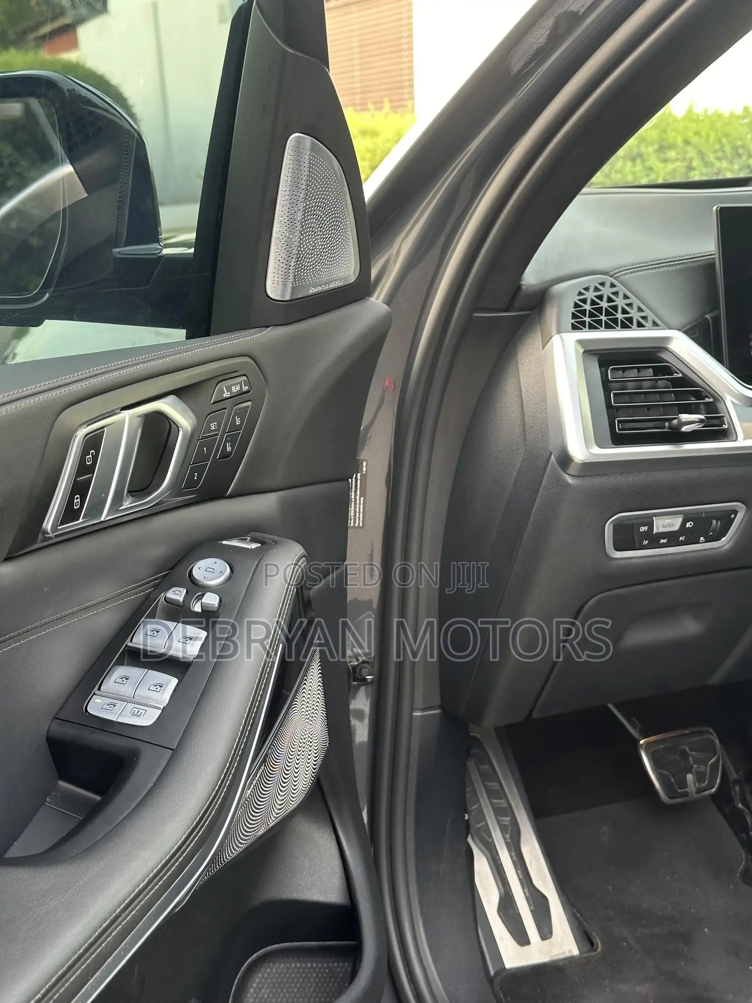 BMW X7 xDrive40i 2023 Gray