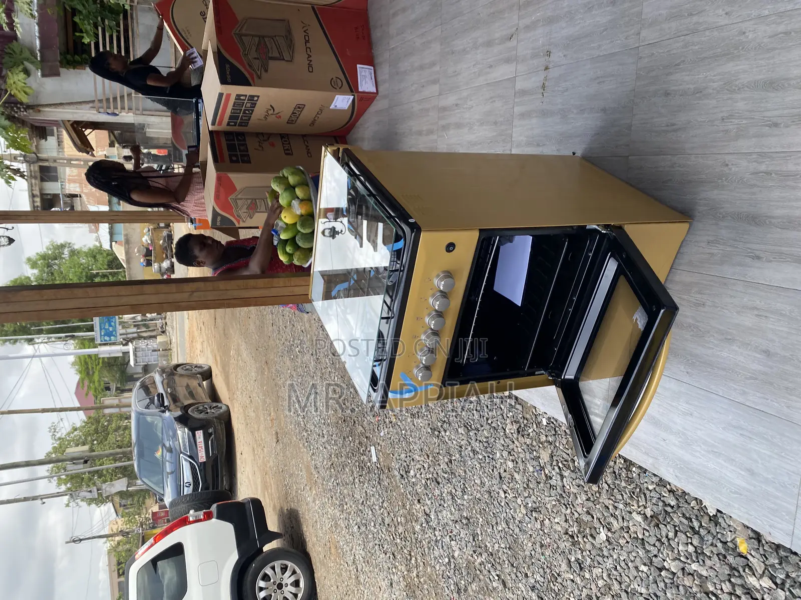 Durable and Affordable Volcano 50x50 4 Gas Cooker(Gold).