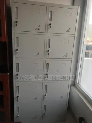 10 Door Lock Cabinet