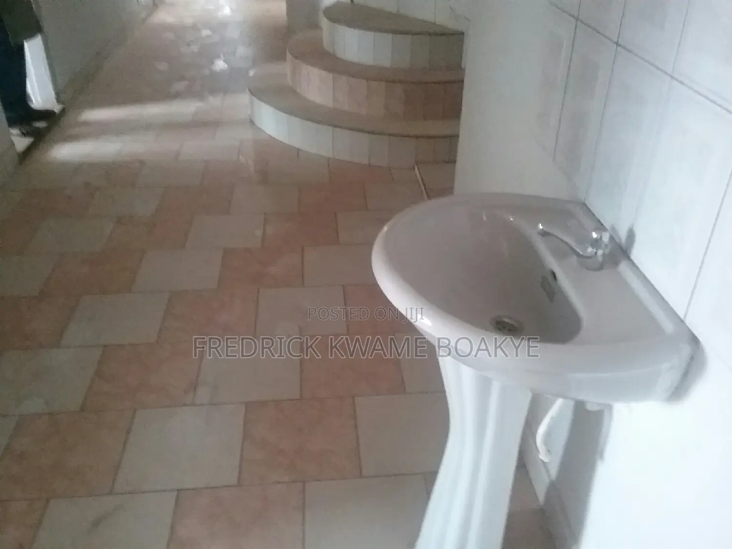 7bdrm House in Brother K Estate, Kumasi Metropolitan for rent
