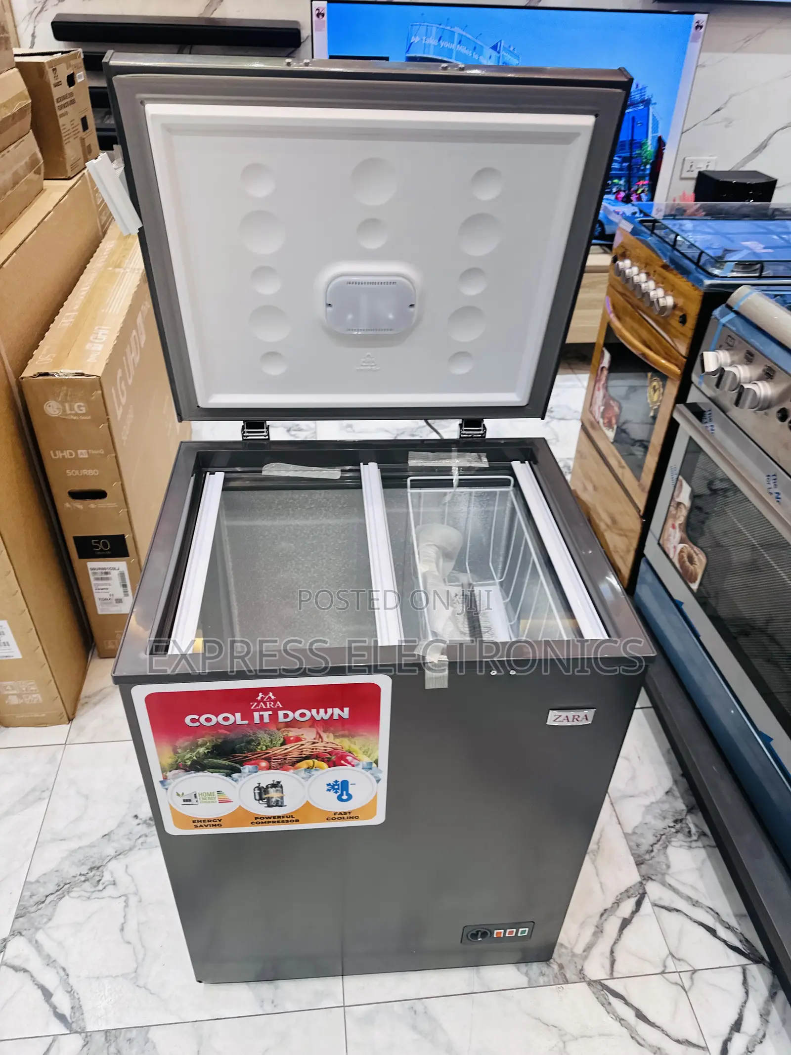 High Quality Sleek Chest Freezer Single Door 141L Zara 200s