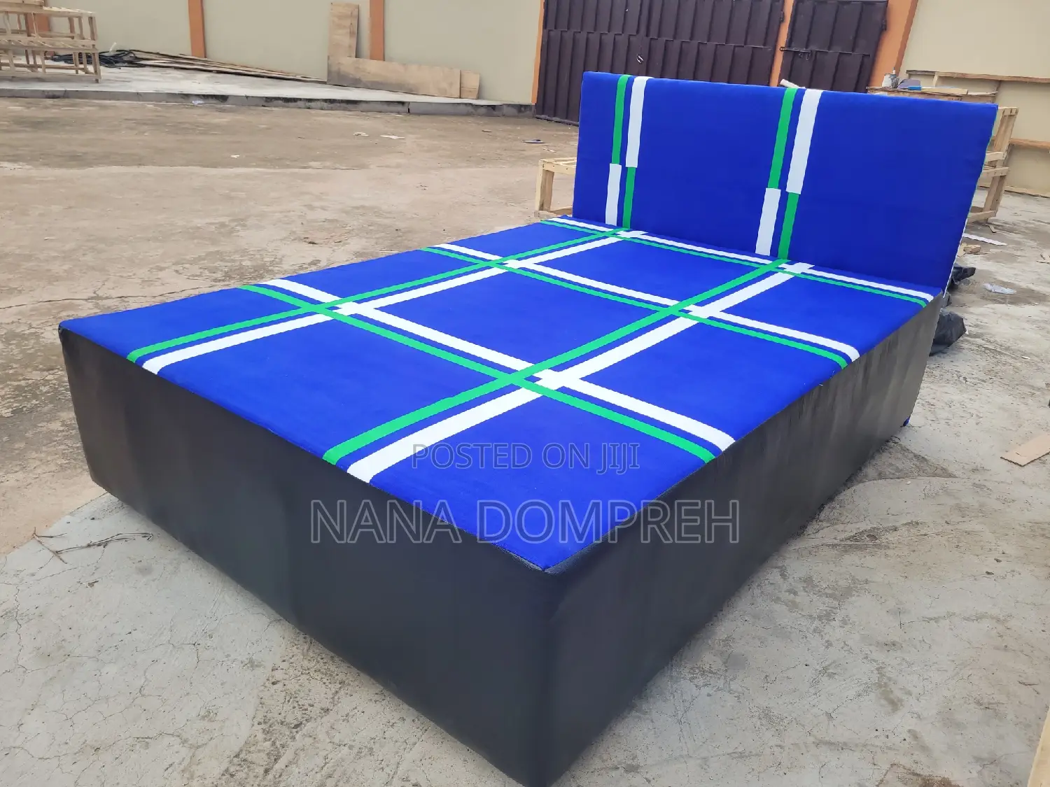 Inbuilt Double Bed