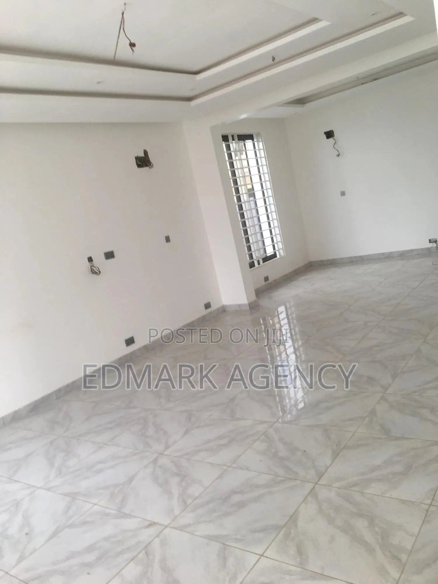 4bdrm House in Achimota Mall for sale