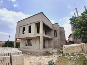 6bdrm House in K Fuseini Estate, Kumasi Metropolitan for sale