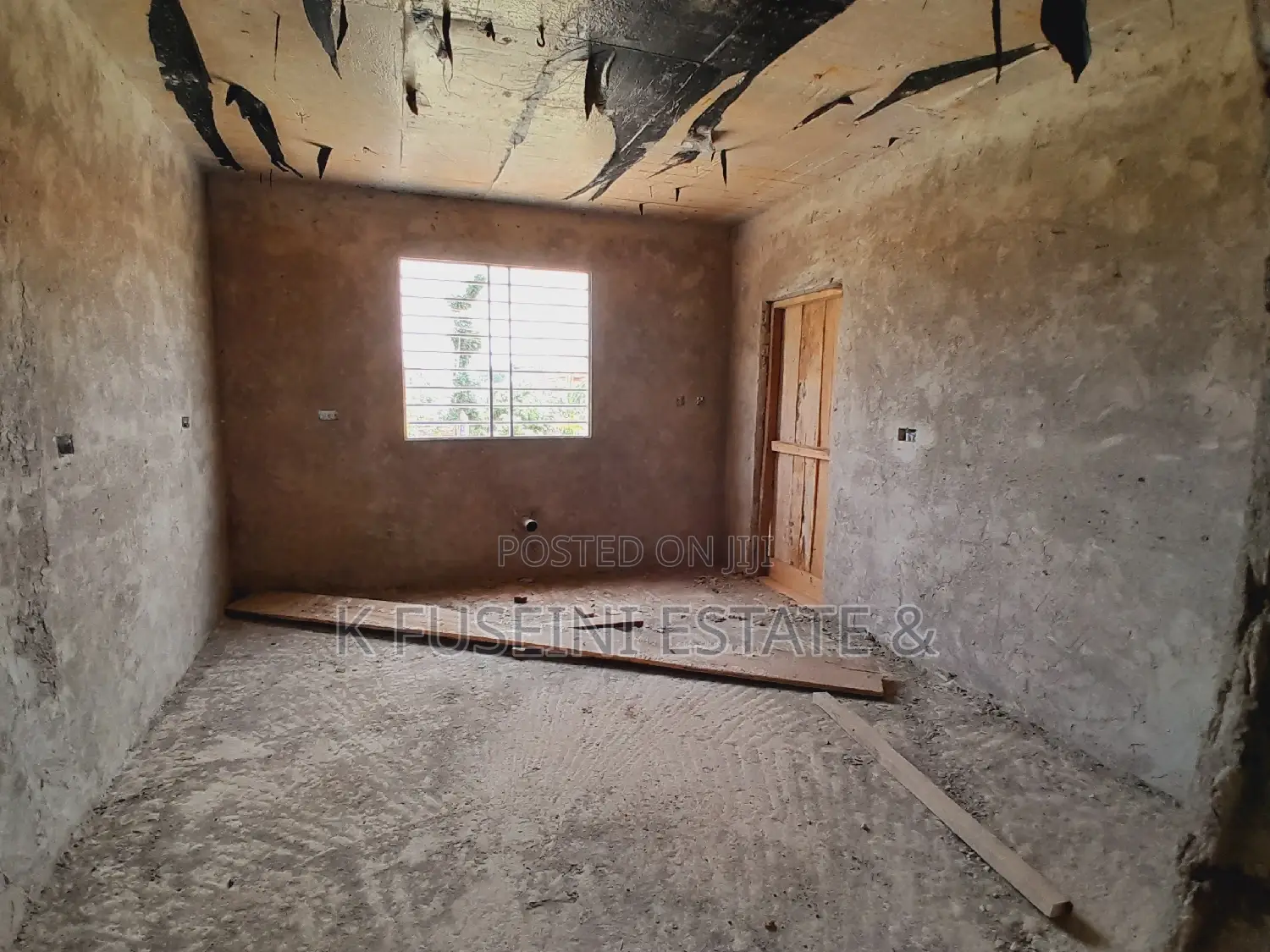 6bdrm House in K Fuseini Estate, Kumasi Metropolitan for sale