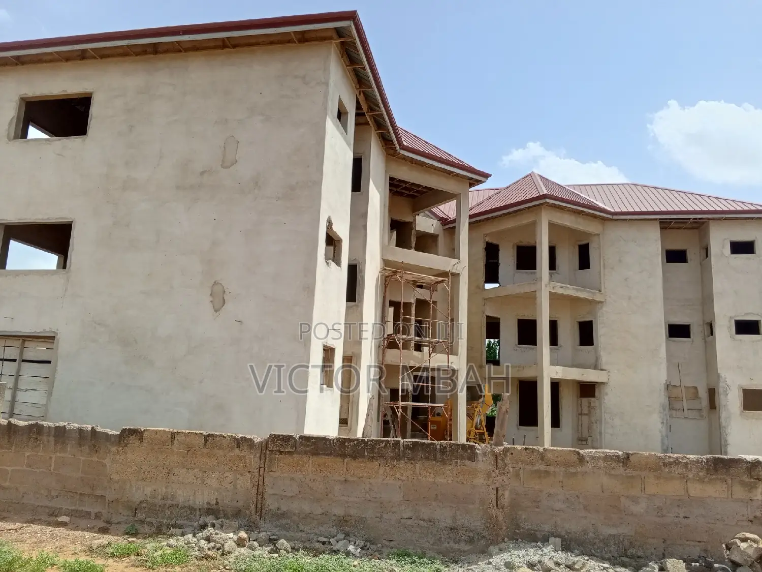 3bdrm Block of Flats in Dc Properties, Tema Metropolitan for sale