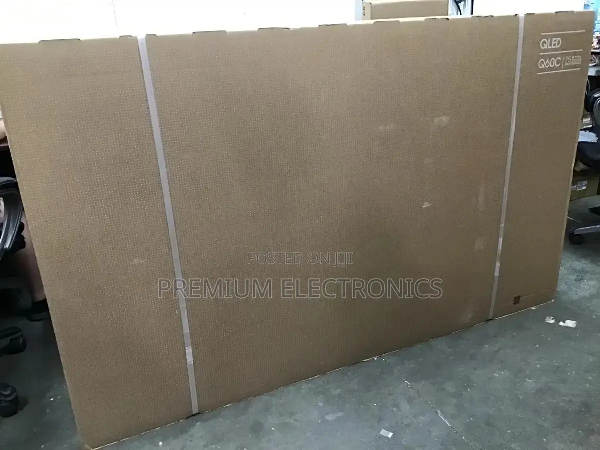 Solarcell Remotetm | 85" QLED Smart UHD Samsung 85Q60C TV