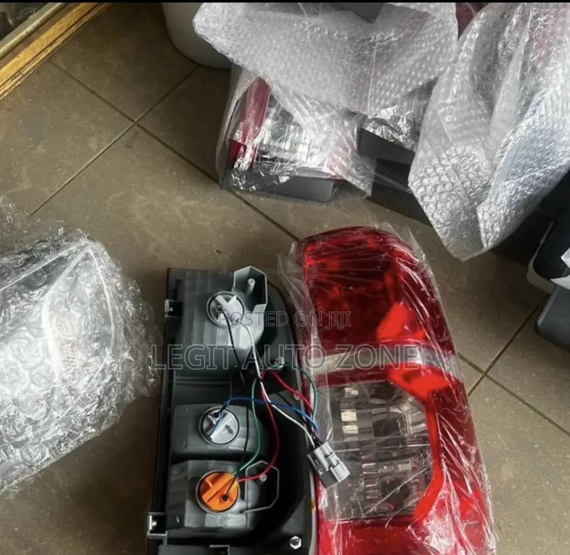 Toyota Hulix 2008-2012 Taillights