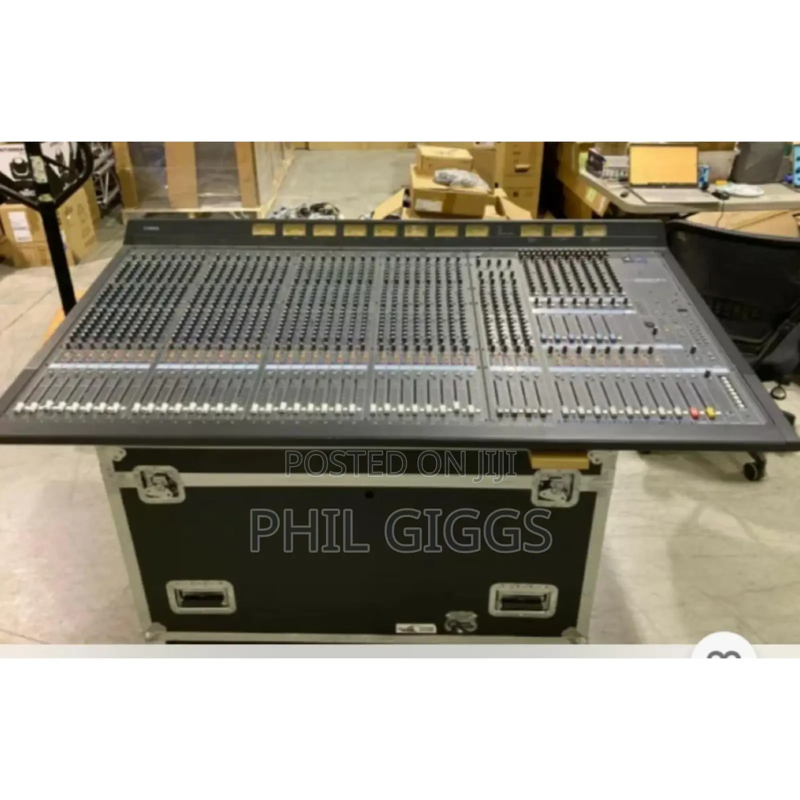Yamaha M2500 40channel Mixer Board, Empty Box’S 12inch