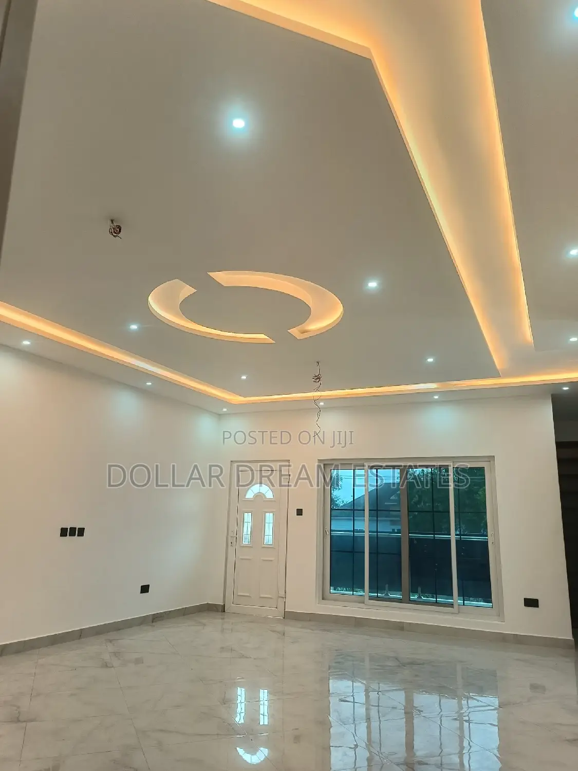 7bdrm House in East Legon for sale